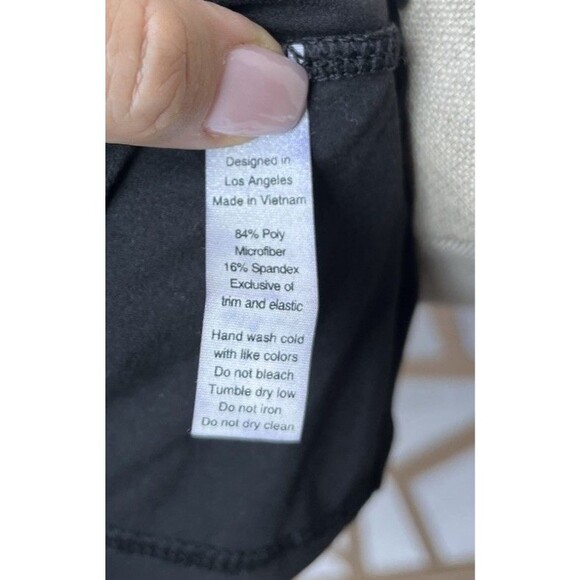 New Essential Bodywear EBW FIT Defined Hooded Yoga Jacket  Women Black M Medium - Picture 9 of 10